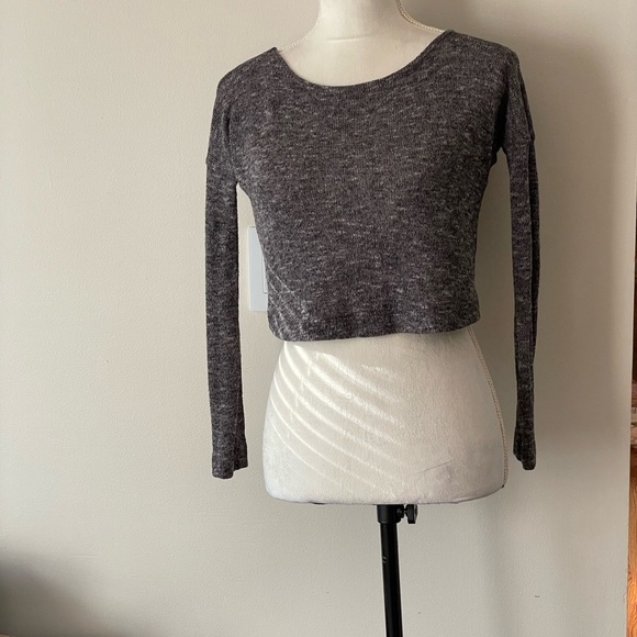 Tobi Long Sleeve Cropped Top - Picture 1 of 5